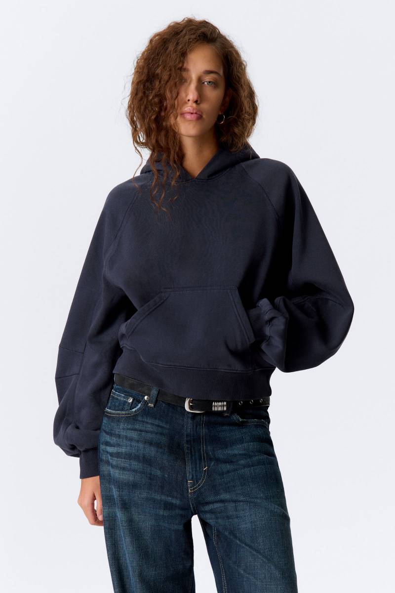 Raglan-Sleeved Boxy Hoodie Raglan-Sleeved Boxy Hoodie von Weekday