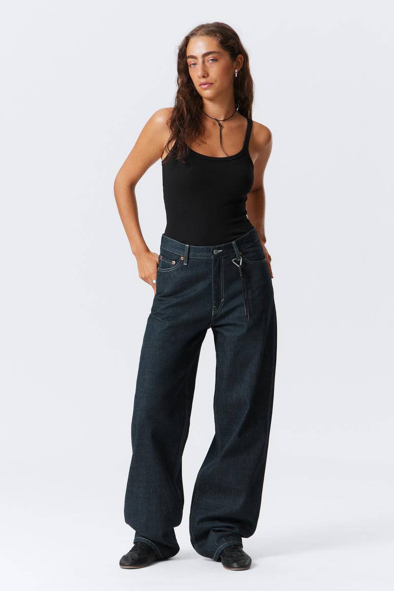 Rail Mid Rise Loose Wide Leg Jeans von Weekday