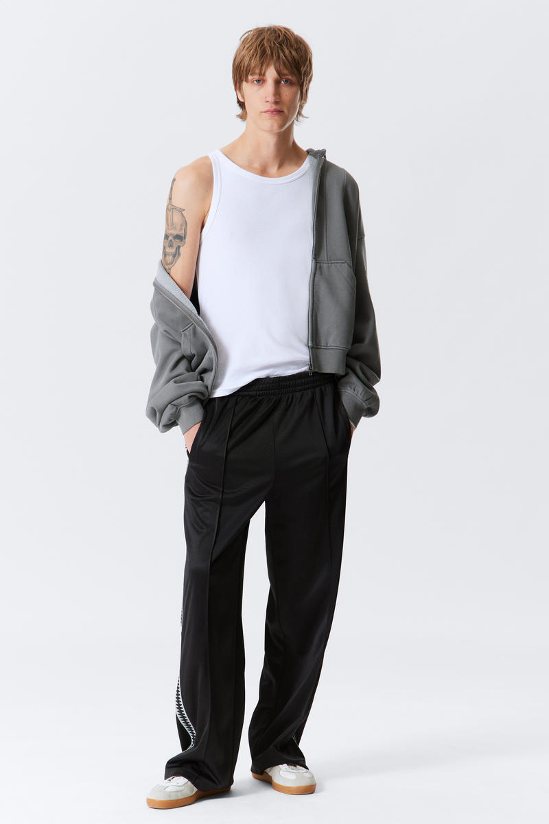 Relaxed Contrast Stripe Trackpants von Weekday