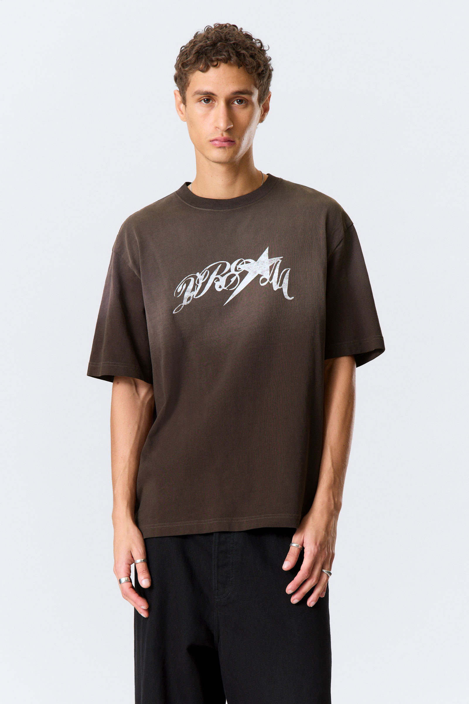 Relaxed Graphic Printed T-shirt von Weekday