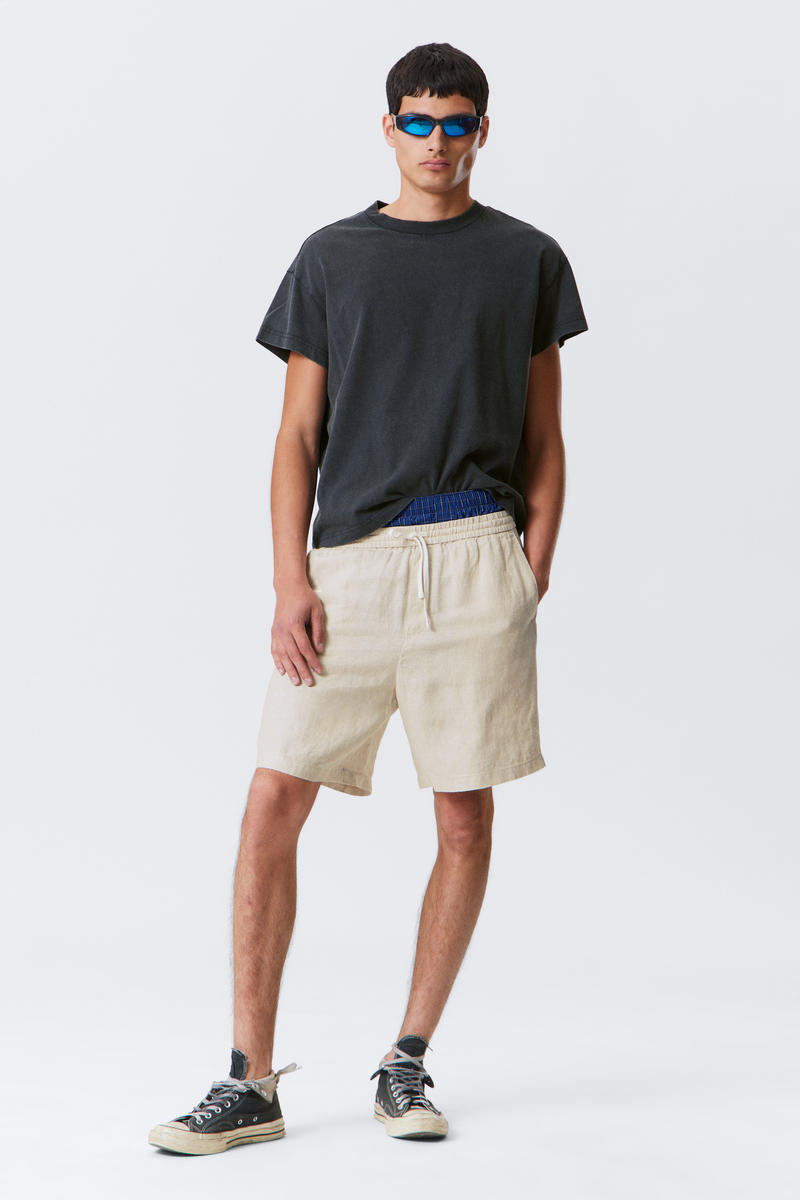 Relaxed Linen Drawstring Shorts von Weekday