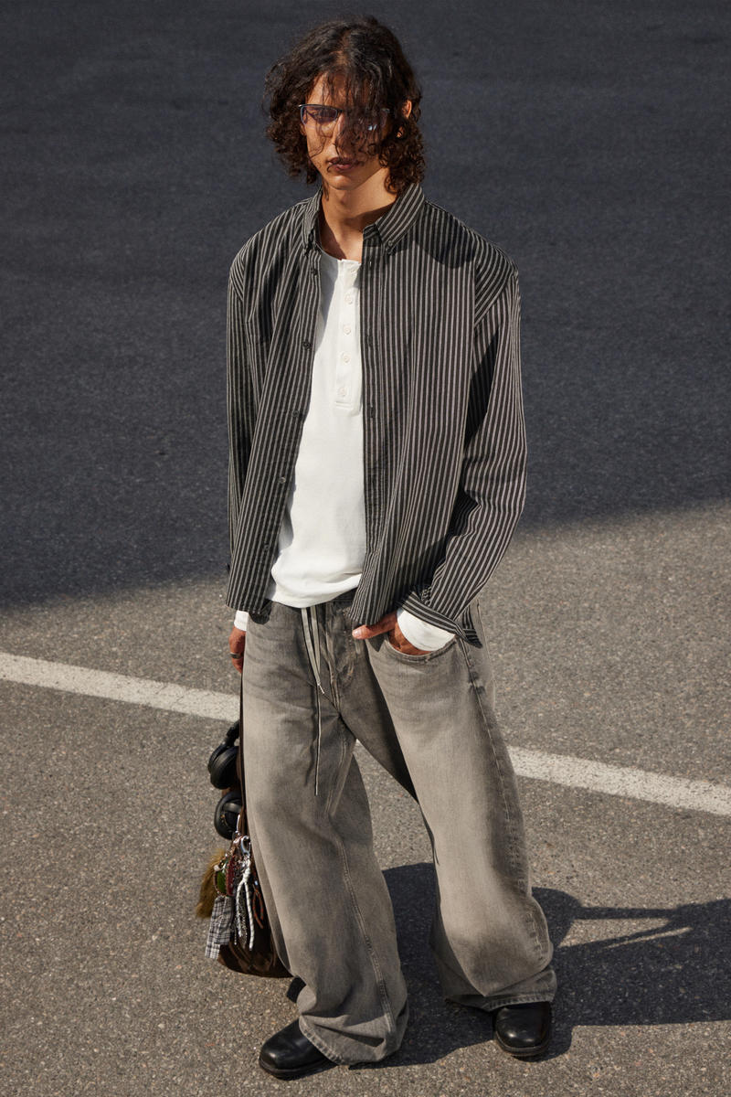 Relaxed Striped Button-down Shirt von Weekday