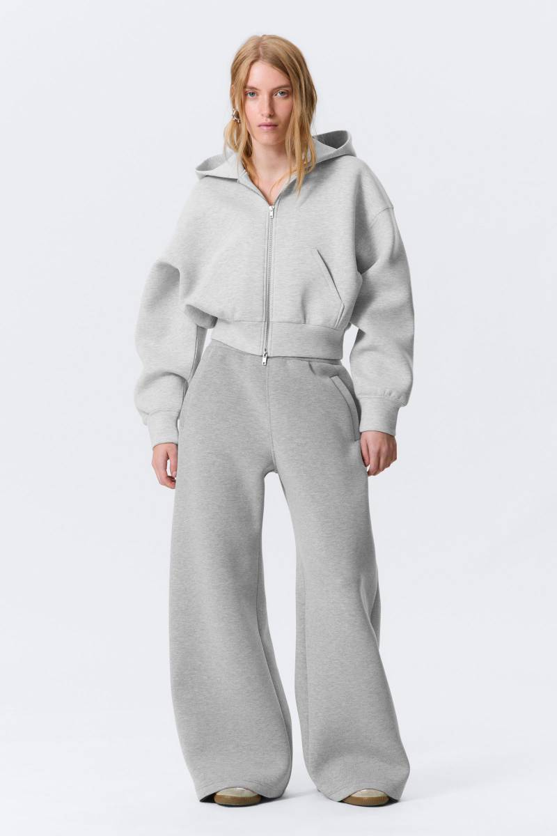 Relaxed Wide Leg Scuba Sweatpants von Weekday