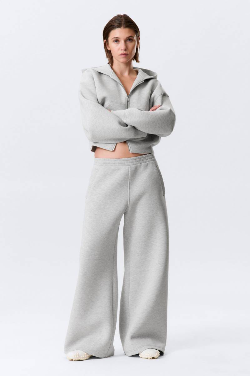 Relaxed Wide Leg Scuba Sweatpants von Weekday