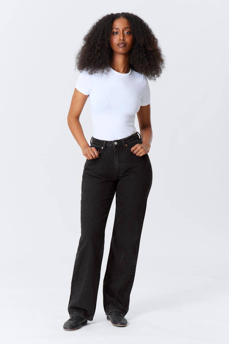 Resolute Curve High Waisted Regular Straight Jeans von Weekday