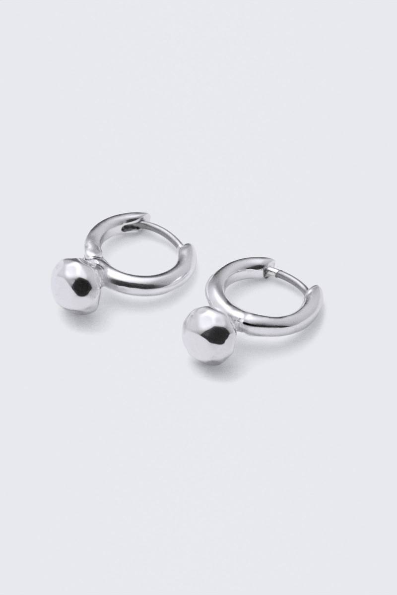 Ring Hoop Earrings von Weekday