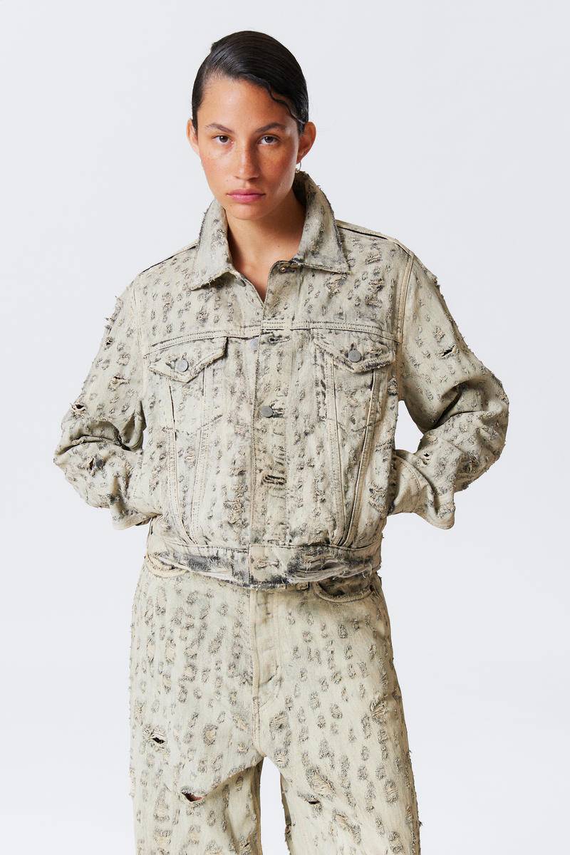 Rodeo Distressed Denim Trucker Jacket von Weekday