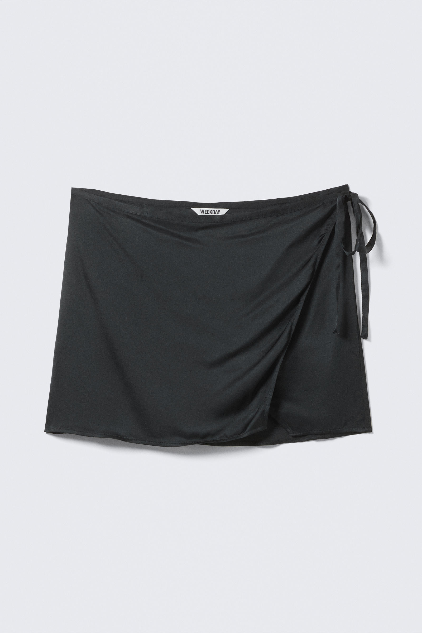 Satin Wrap Mini Skirt von Weekday
