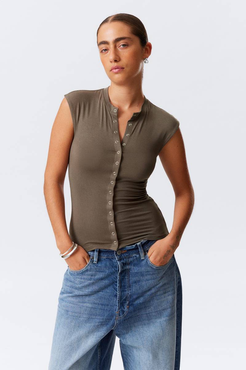 Sleeveless Button-up Top von Weekday