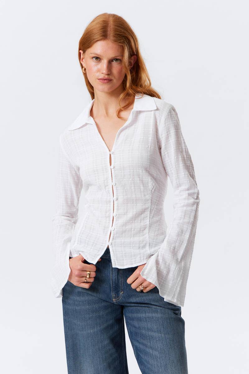Slim Fit Textured Blouse von Weekday