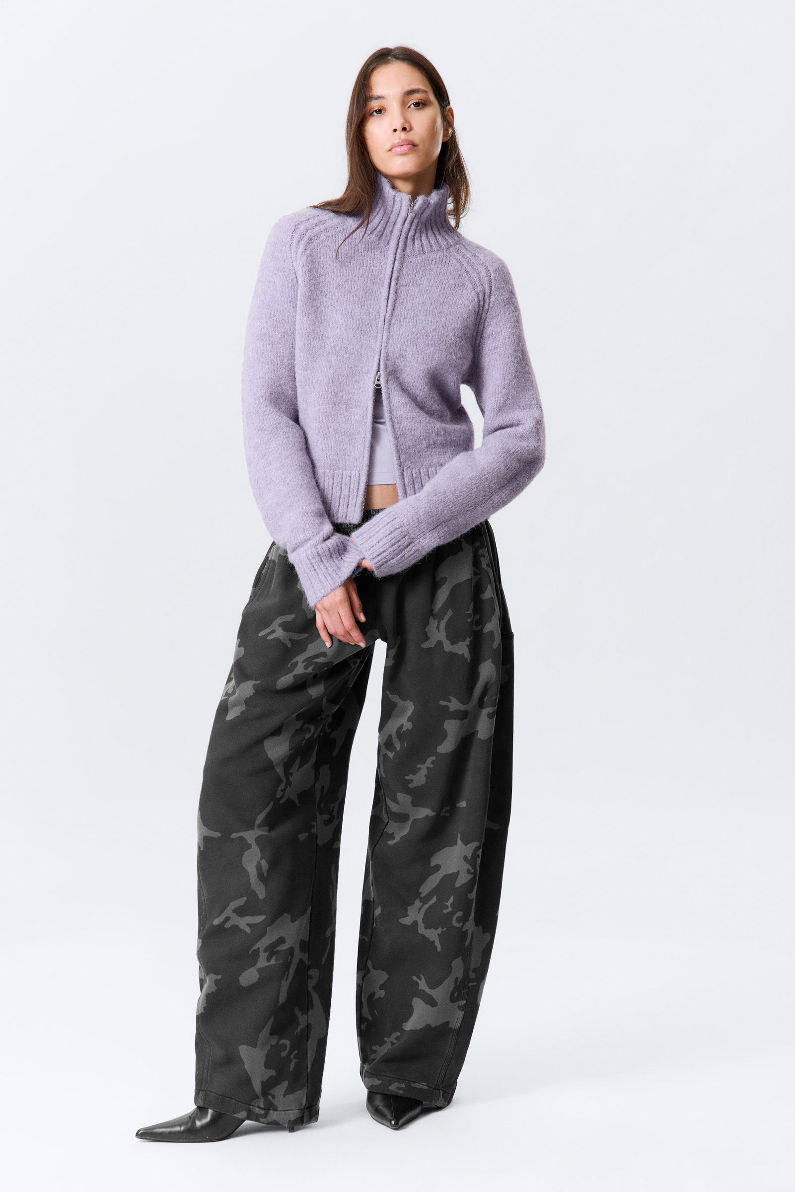 Soft Knitted Fitted Zip Cardigan von Weekday