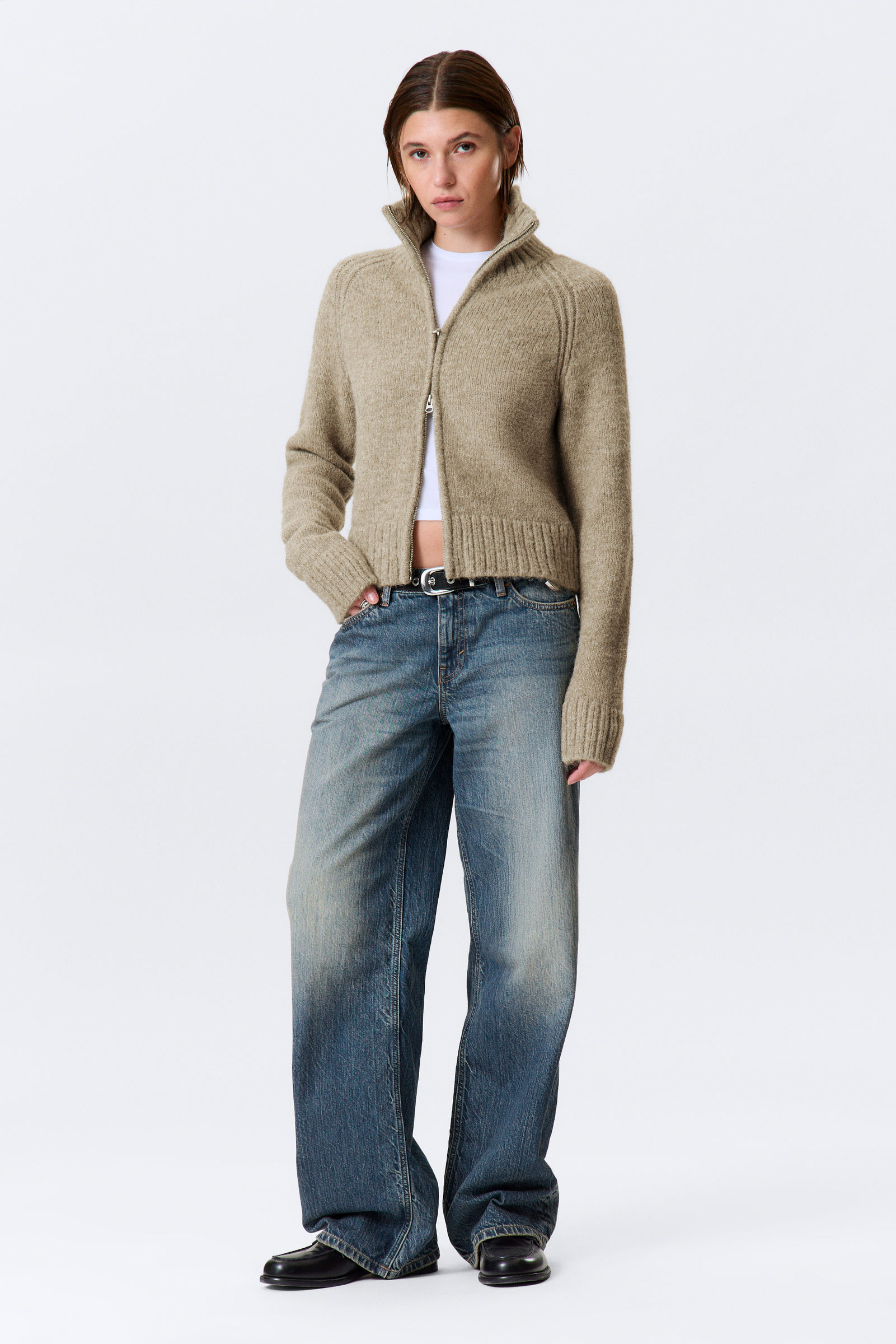 Soft Knitted Fitted Zip Cardigan von Weekday