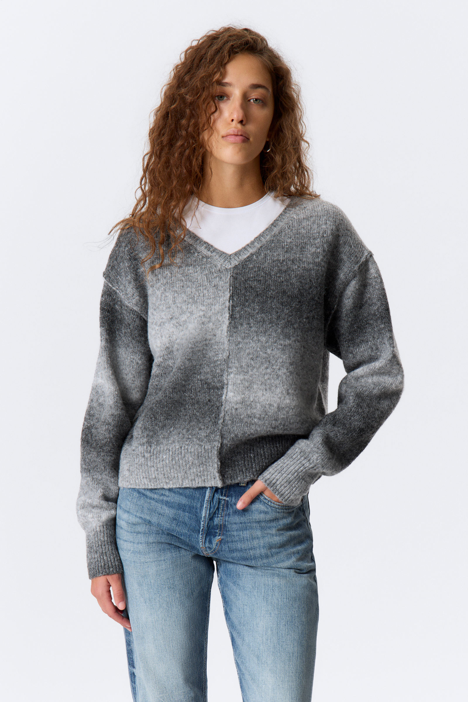 Space Dye V-Neck Knitted Sweater von Weekday