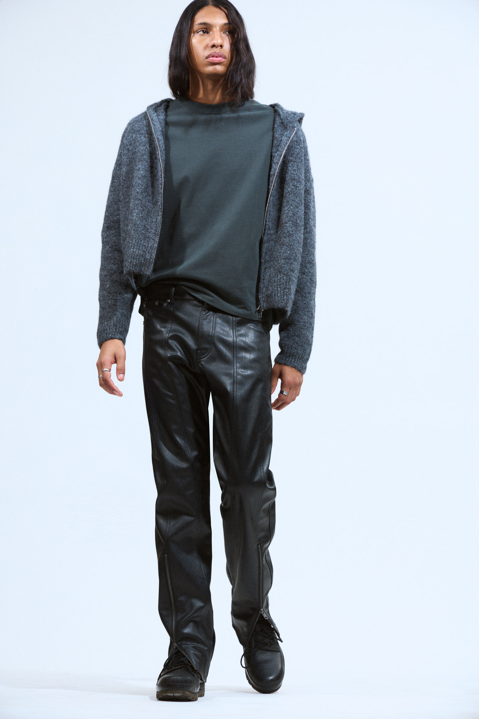 Space Relaxed Faux Leather Zip Hem Trousers Space Relaxed Faux Leather Zip Hem Trousers von Weekday