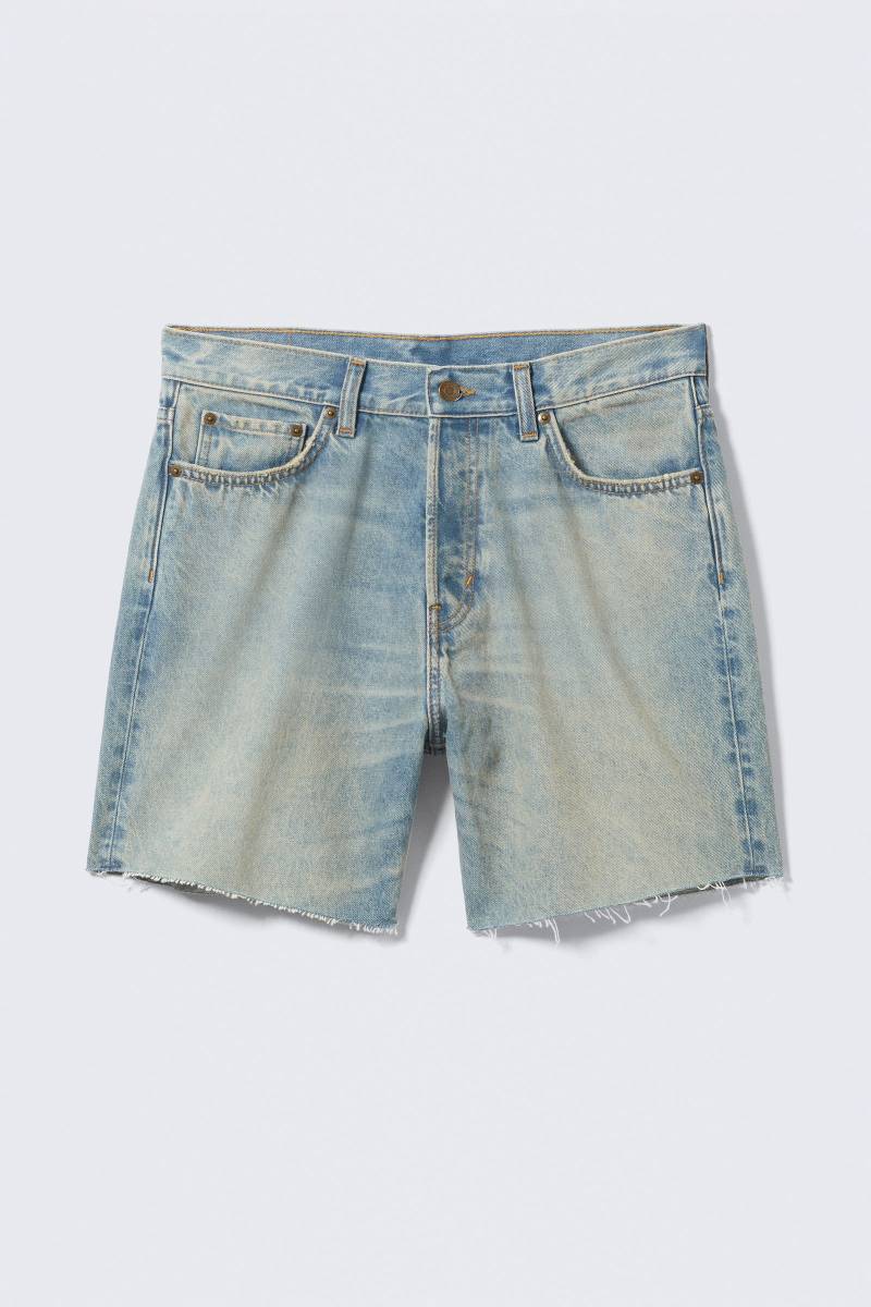 Space Relaxed Mid-thigh Denim Shorts von Weekday