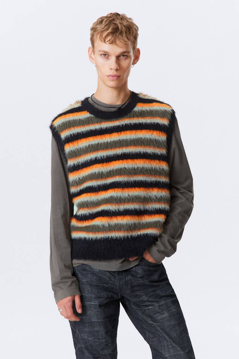 Striped Hairy Knit Vest von Weekday