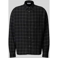 WEEKDAY Oversized Freizeithemd mit Knopfleiste in Black, Größe M von Weekday