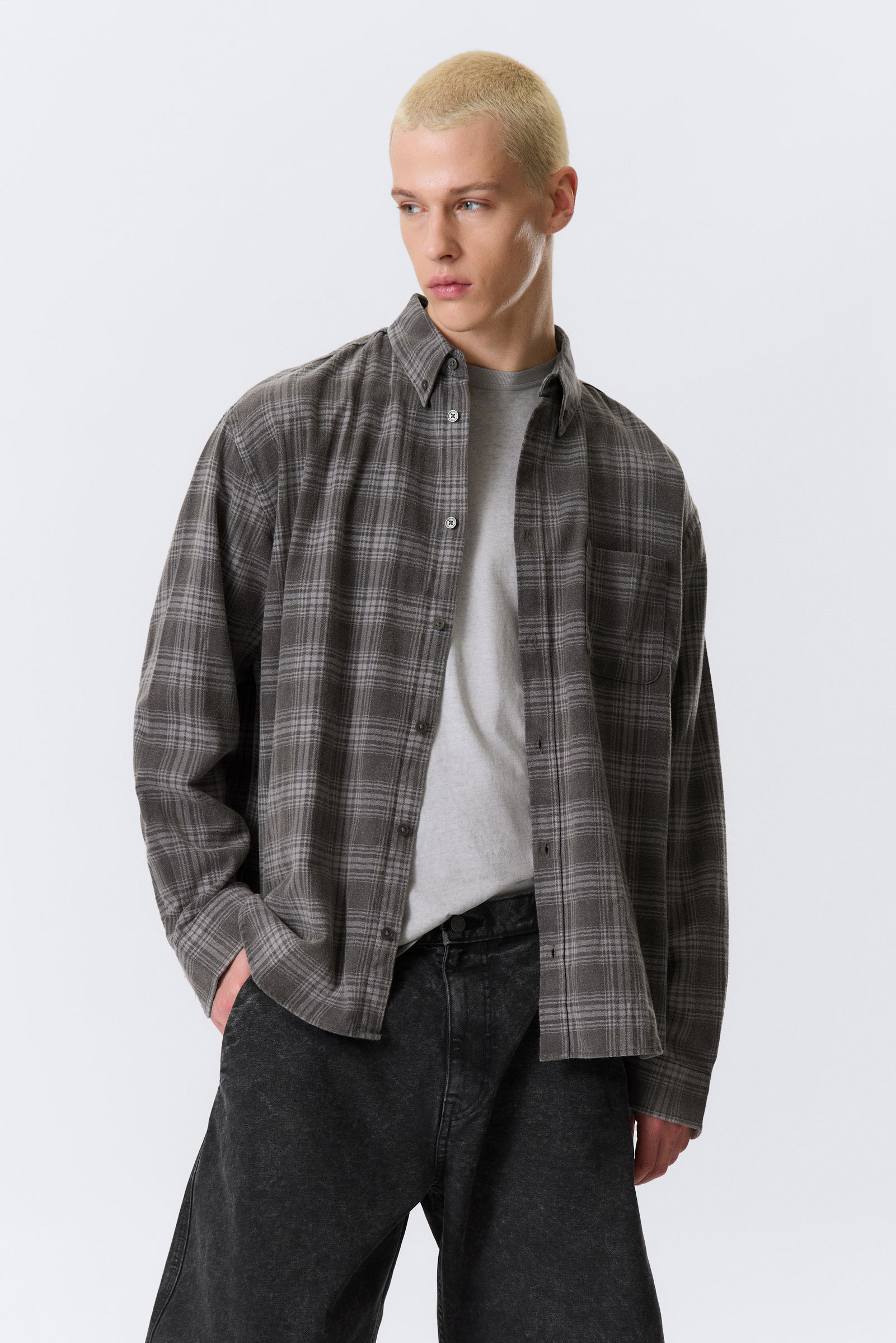 Washed Checked Button-Down Flannel Shirt von Weekday