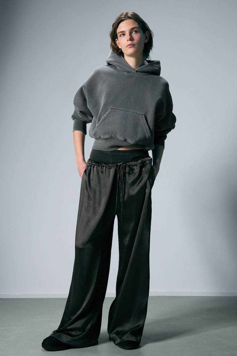 Washed Satin Pyjama Trousers von Weekday