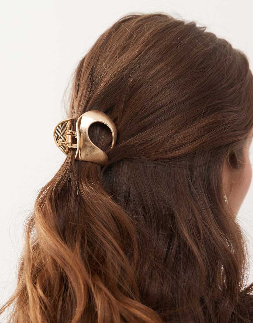 Weekday - Abstrakte Haarklammer in Gold-Optik-Goldfarben von Weekday