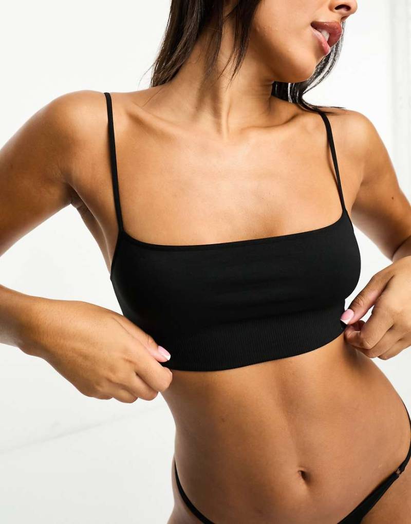 Weekday - Cat - Nahtloser BH in Schwarz von Weekday