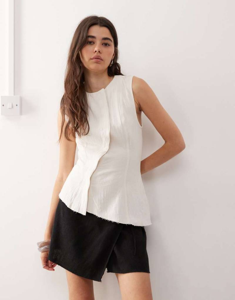 Weekday - Circee - Kurzer Leinenmix-Wickelrock in Schwarz - Exklusiv bei ASOS von Weekday