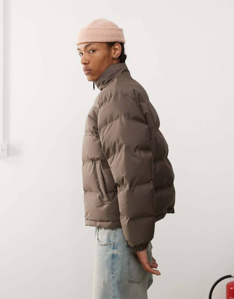 Weekday - Cole - Steppjacke in Dunkelbraun von Weekday