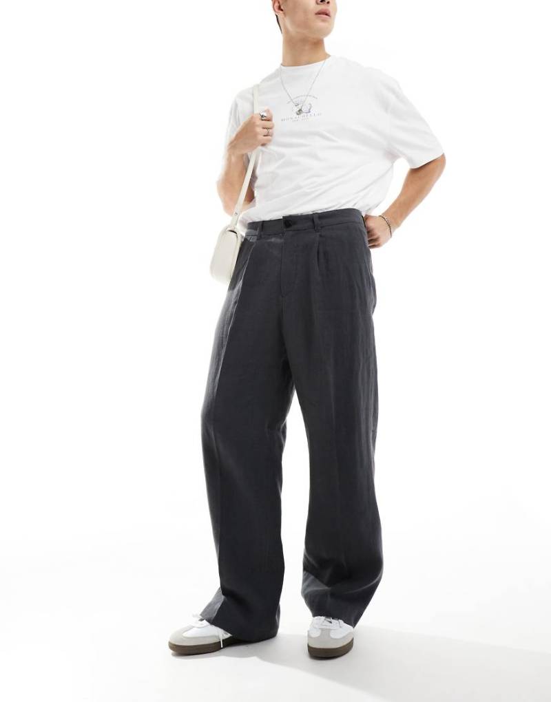 Weekday - Elegante Leinenhose in verwaschenem Schwarz mit lockerem Schnitt von Weekday