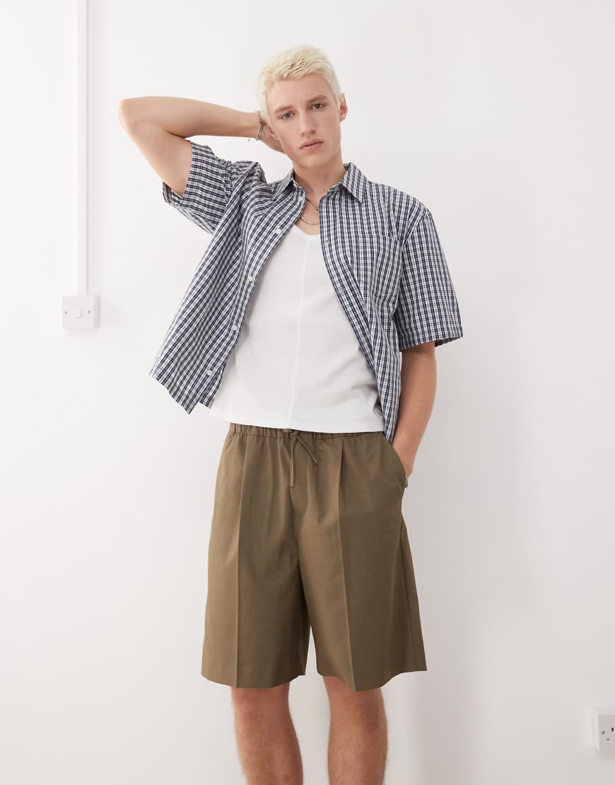 Weekday - Elegante Oversize-Shorts in Khaki mit elastischem Bund-Grün von Weekday