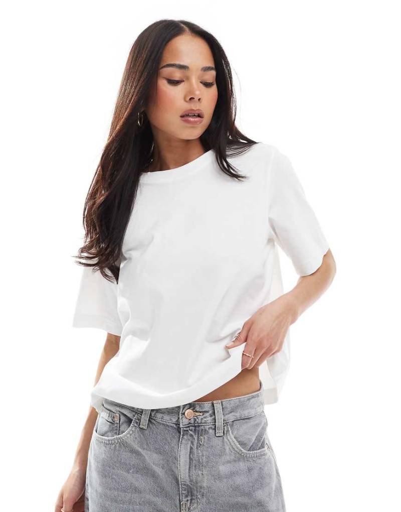 Weekday - Essence - T-Shirt in Weiß mit normalem Schnitt von Weekday