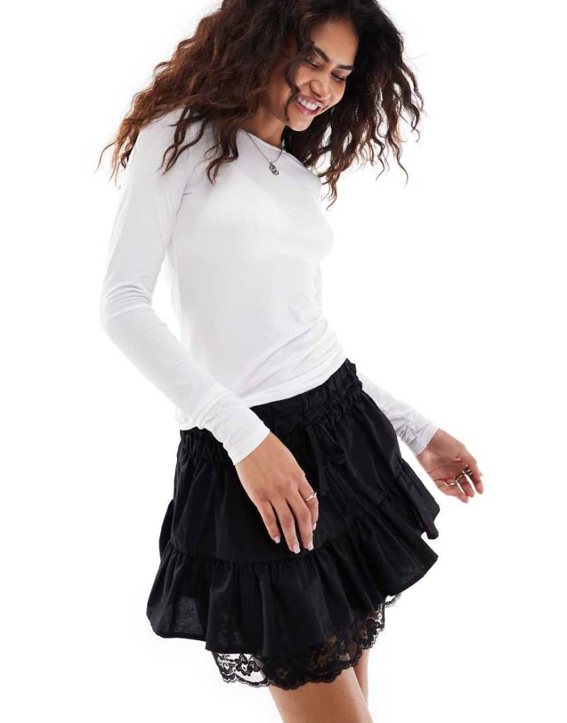 Weekday - Fine - Langärmliges Oberteil in Weiß von Weekday