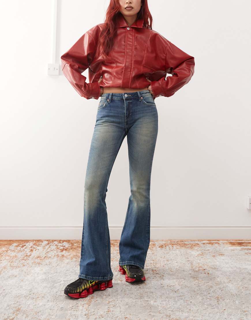 Weekday - Flame - Schlagjeans in Petrolblau mit niedrigem Bund von Weekday