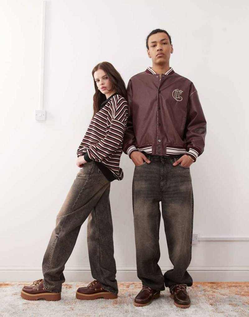 Weekday - Galaxy - Unisex-Jeans in Schwarz mit weitem Schnitt und rostroter Dirty-Waschung von Weekday