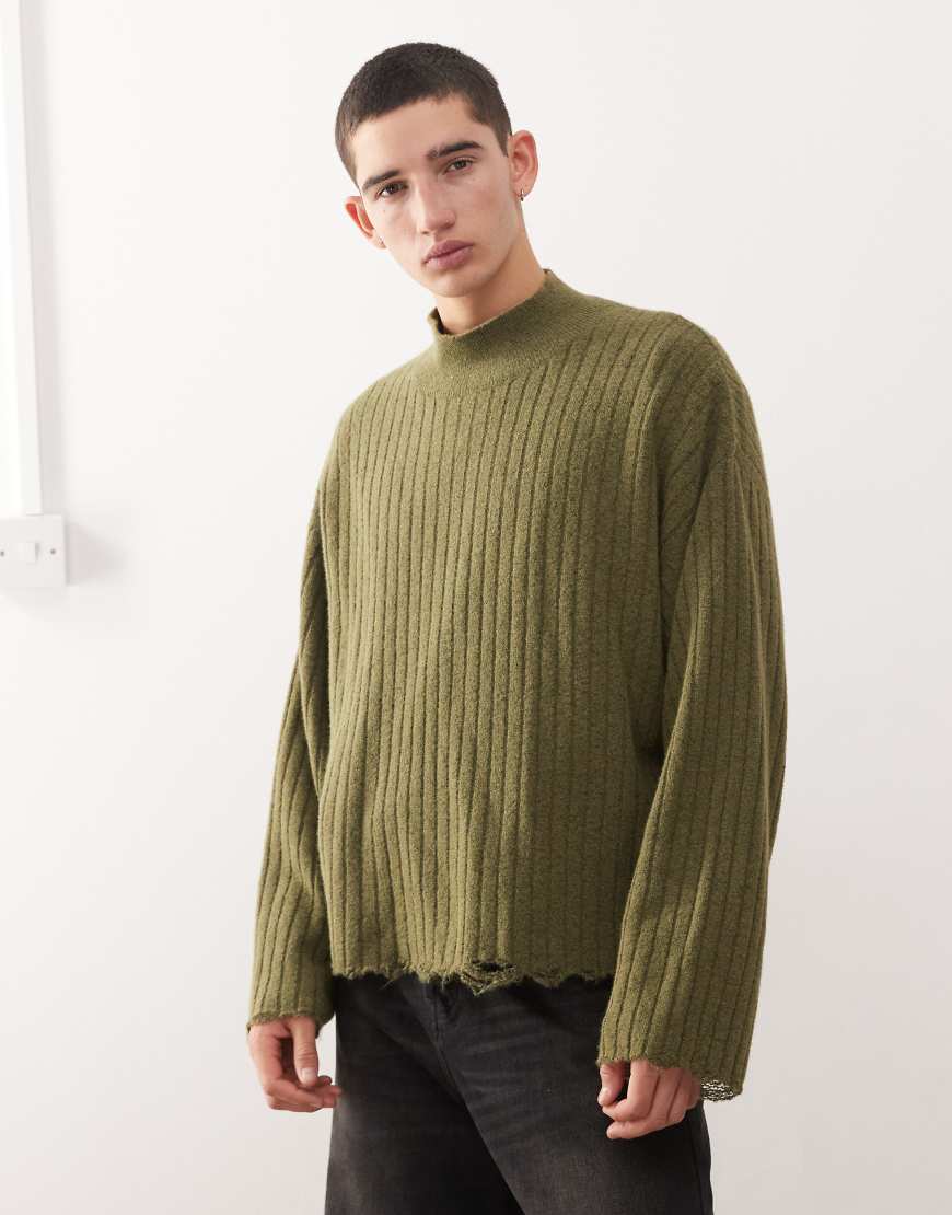 Weekday - Gerippter Pullover in Khaki mit Stehkragen und zerschlissenem Saum-Grün von Weekday