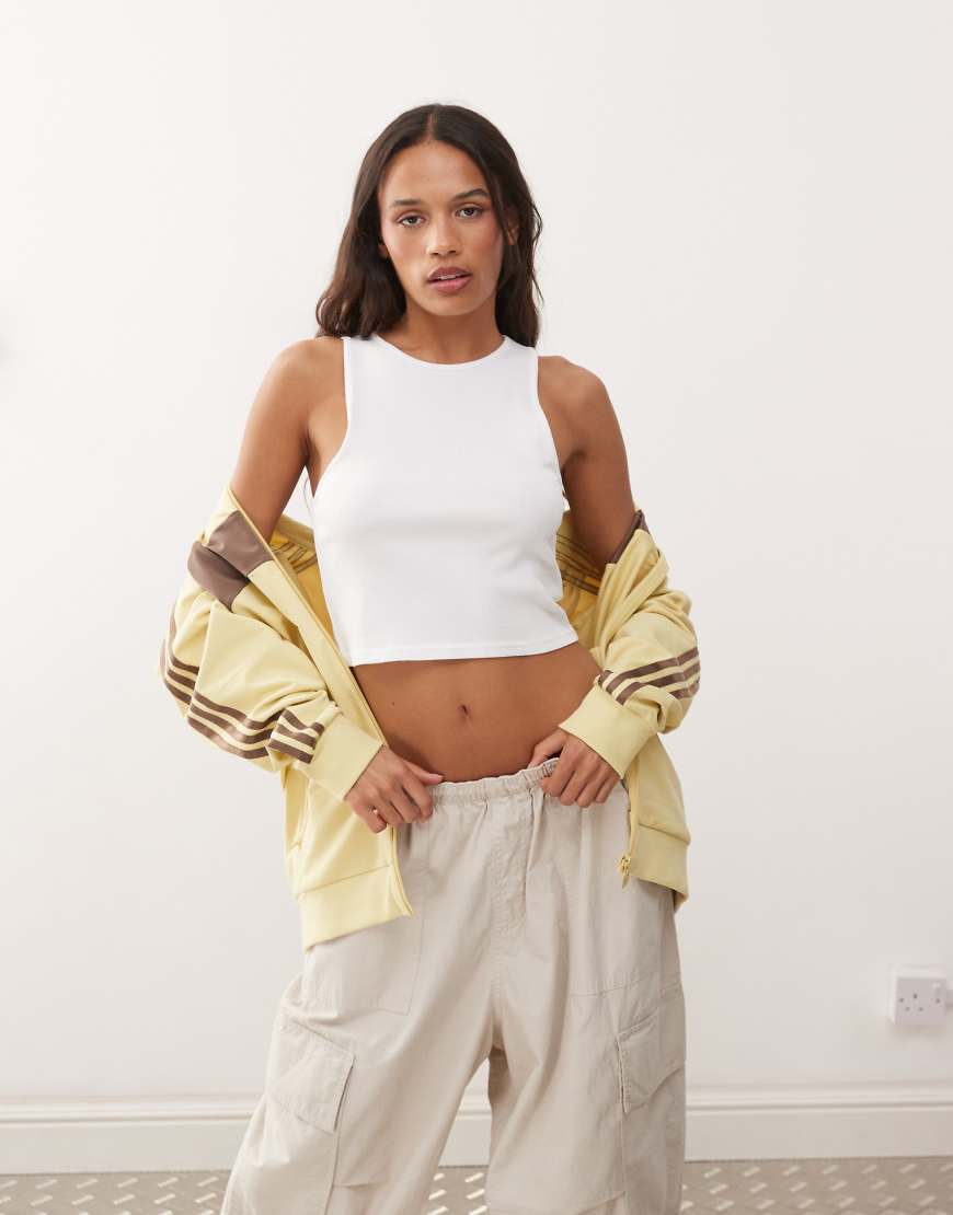 Weekday - Geripptes Cropped-Tanktop in Weiß von Weekday