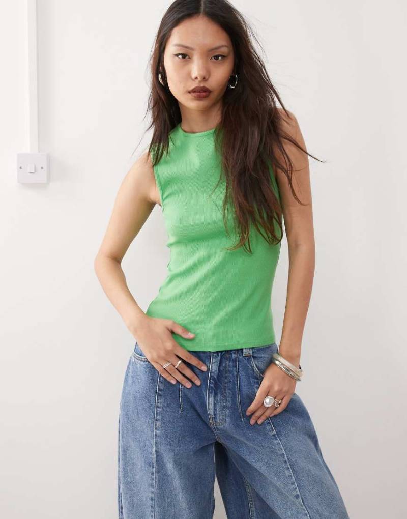 Weekday - Geripptes Tanktop in Grün von Weekday