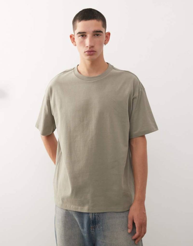 Weekday - Great - Kastiges T-Shirt in Khaki-Grün von Weekday
