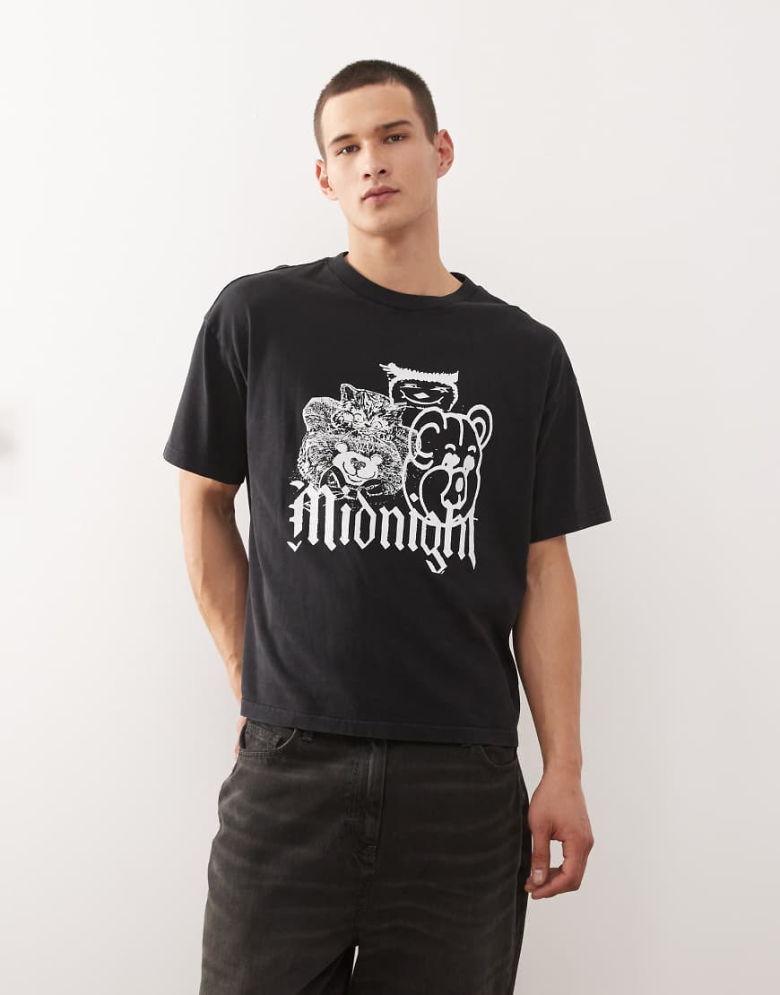 Weekday - Great - Kastiges T-Shirt in Schwarz mit „Midnight"-Figurengrafik vorne von Weekday