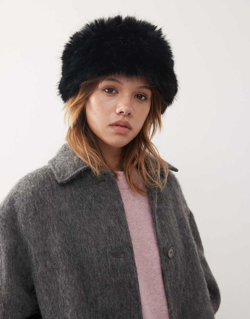 Weekday - Haarband aus Kunstpelz in Schwarz von Weekday