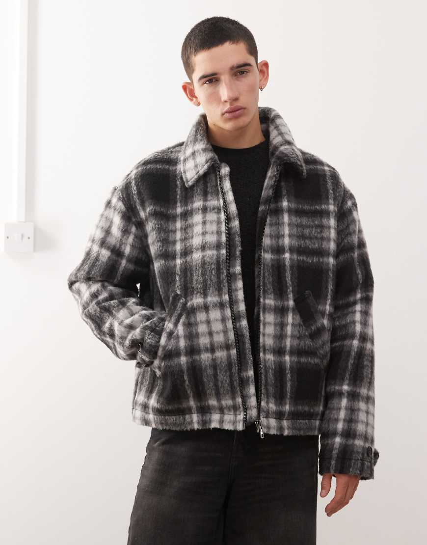 Weekday - Jacke aus angerauter Wollmischung in Schwarz kariert Weekday - Jacke aus angerauter Wollmischung in Schwarz kariert von Weekday