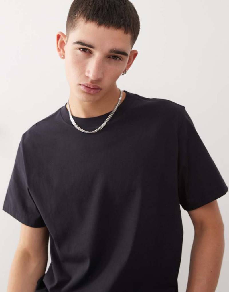 Weekday - Kastig geschnittenes T-Shirt aus schwerem Jersey in Marineblau von Weekday