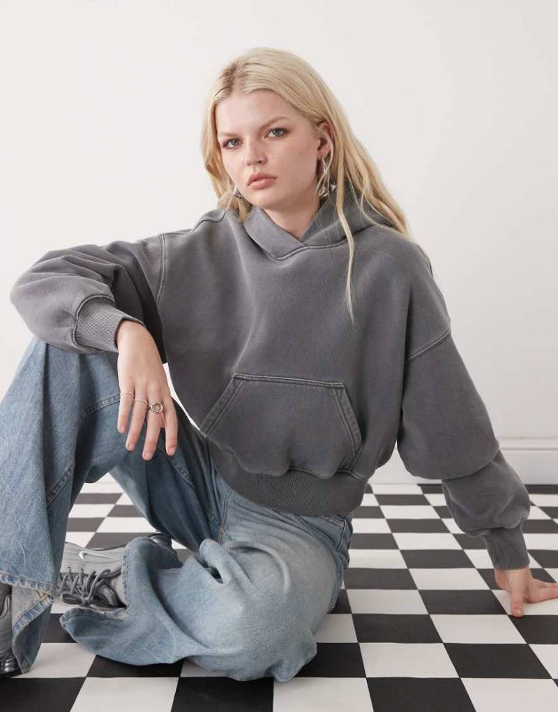 Weekday - Kastiger Oversize-Kapuzenpullover in Dunkelgrau von Weekday