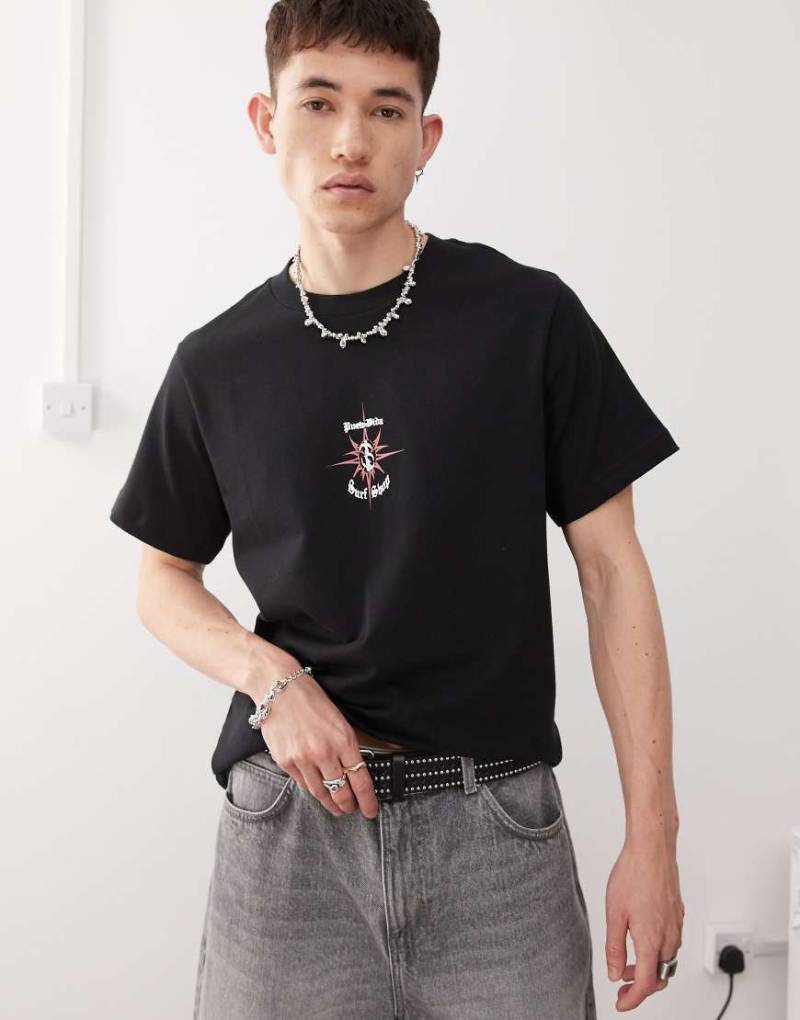 Weekday - Kastiges T-Shirt in Schwarz mit Surf Shop-Grafikprint von Weekday