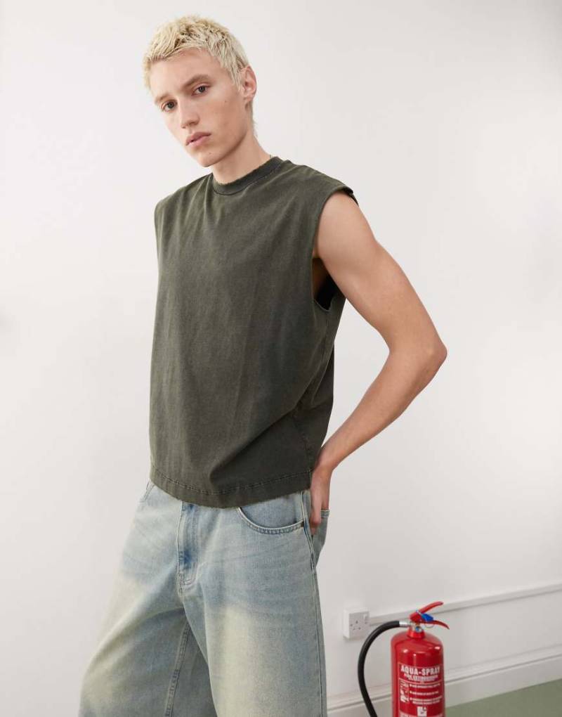 Weekday - Kastiges Tanktop in verwaschenem Schwarz von Weekday