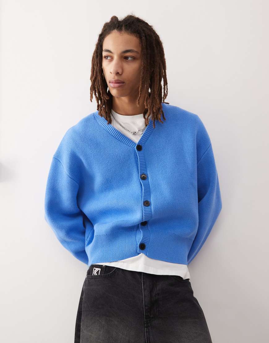 Weekday - Konrad - Boxy Fit Oversize-Strickjacke in Blau Weekday - Konrad - Boxy Fit Oversize-Strickjacke in Blau von Weekday