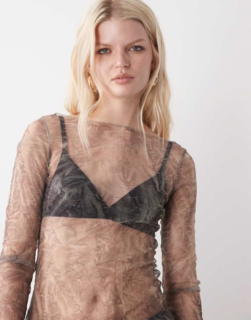 Weekday - Langärmliges Oberteil aus transparentem Netzstoff mit U-Boot-Ausschnitt und Knitteroptik-Grau von Weekday