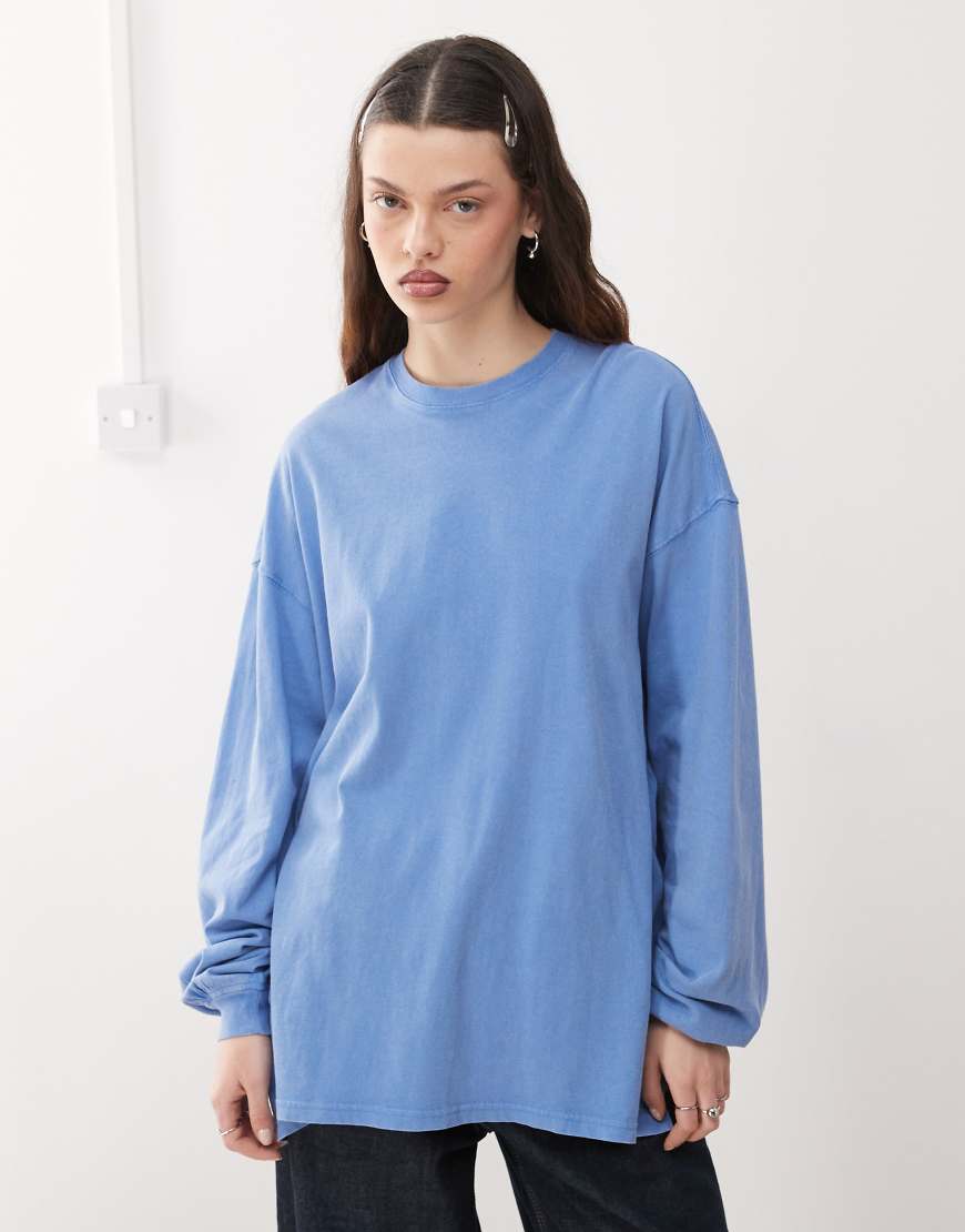 Weekday - Lindy - Langärmliges Shirt in Blau mit extremer Oversize-Passform von Weekday