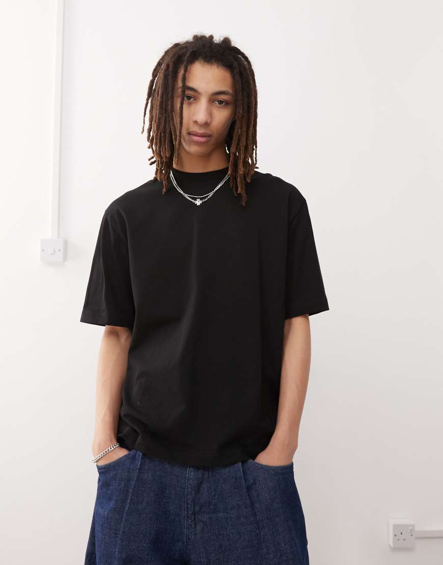 Weekday - Locker geschnittenes T-Shirt aus schwerem Jersey in Schwarz von Weekday