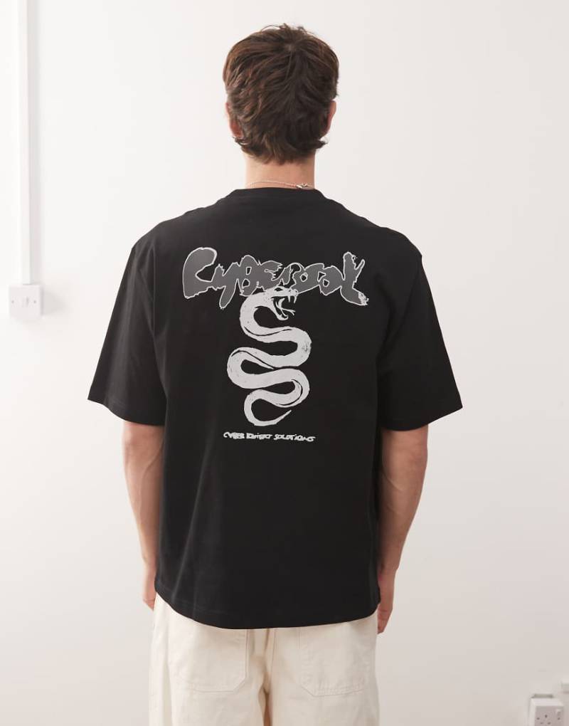 Weekday - Locker geschnittenes T-Shirt in Schwarz mit „Cyber Snake"-Grafikprint von Weekday