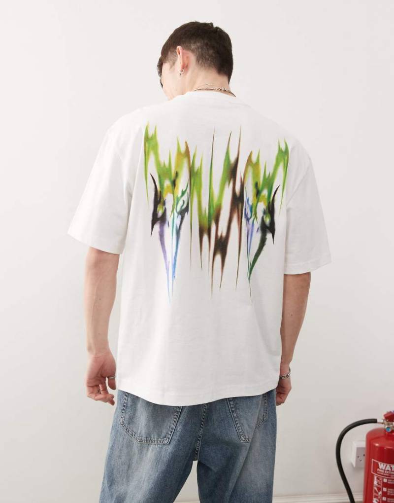 Weekday - Locker geschnittenes T-Shirt in Weiß mit Grafikprint vorne und am Rücken von Weekday